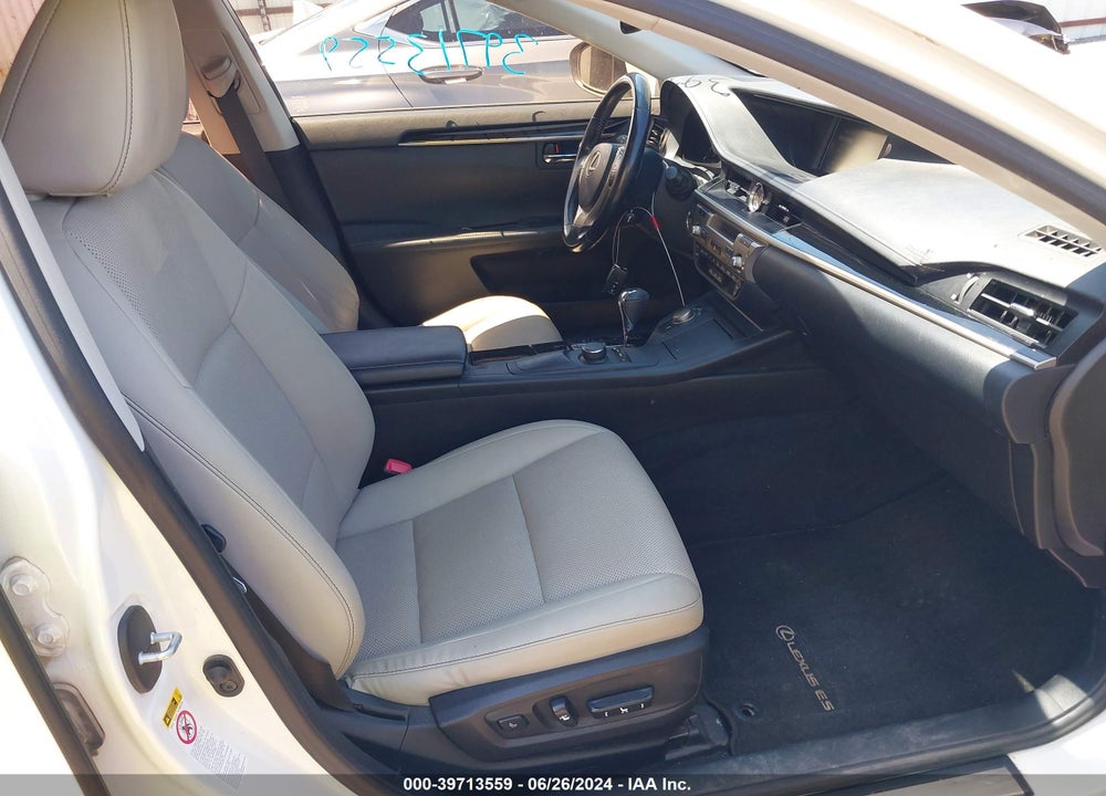 2015 LEXUS ES 350 VIN: JTHBK1GG8F2208831