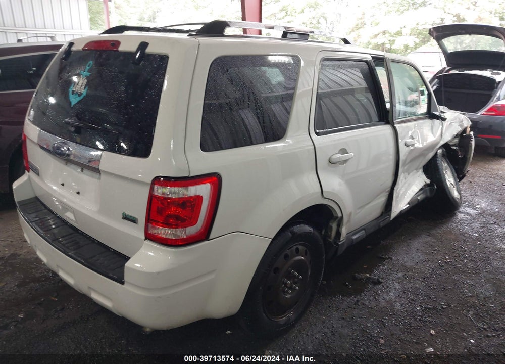 2010 FORD ESCAPE LIMITED VIN: 1FMCU0EG8AKD01172