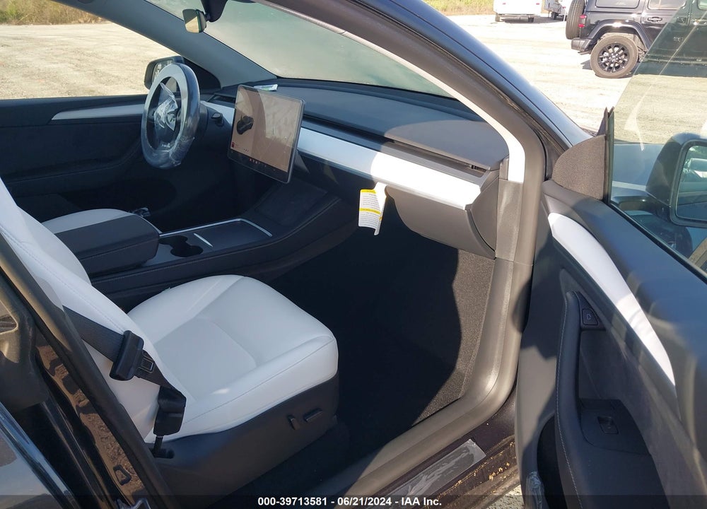2024 TESLA MODEL Y PERFORMANCE DUAL MOTOR ALL-WHEEL DRIVE VIN: 7SAYGDEF1RA266290