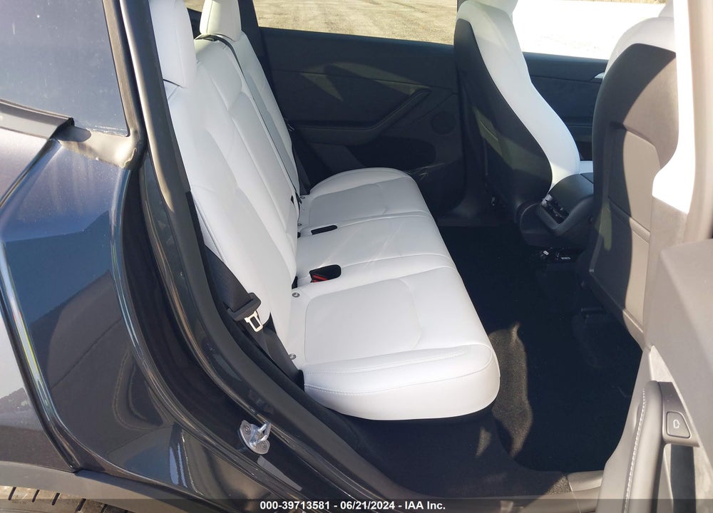 2024 TESLA MODEL Y PERFORMANCE DUAL MOTOR ALL-WHEEL DRIVE VIN: 7SAYGDEF1RA266290