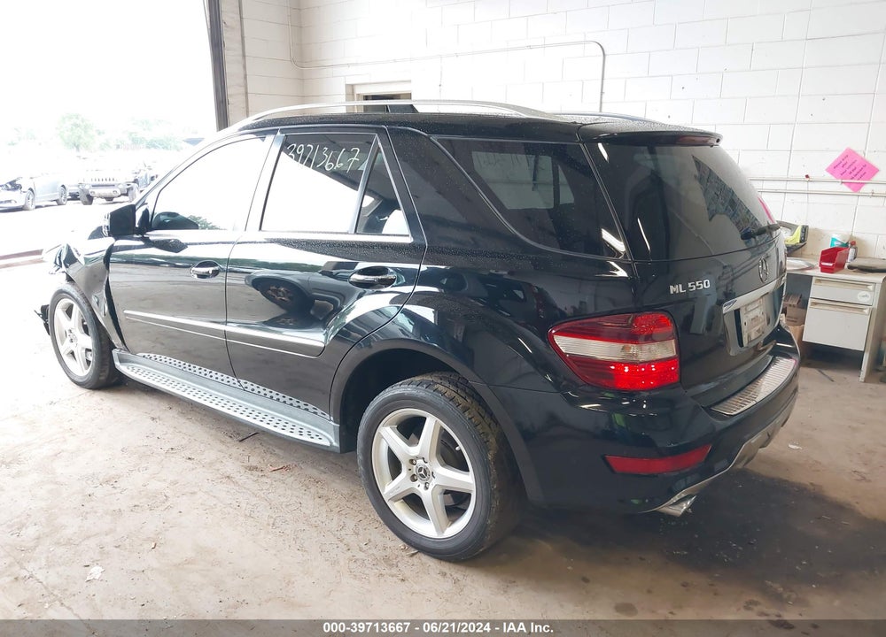 2011 MERCEDES-BENZ ML 550 4MATIC VIN: 4JGBB7CB5BA713543