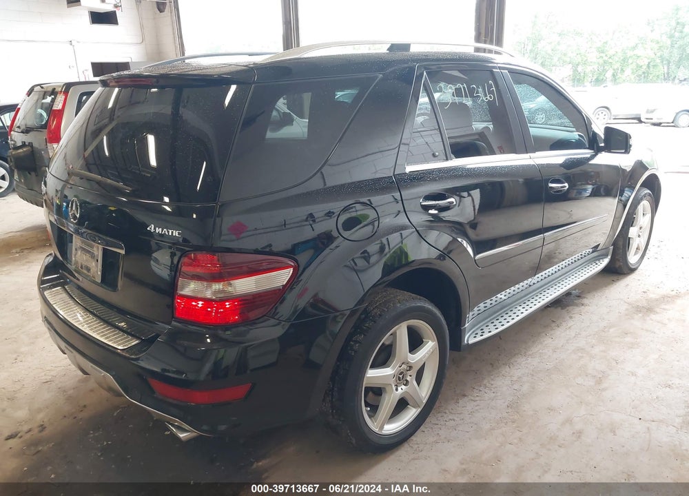 2011 MERCEDES-BENZ ML 550 4MATIC VIN: 4JGBB7CB5BA713543