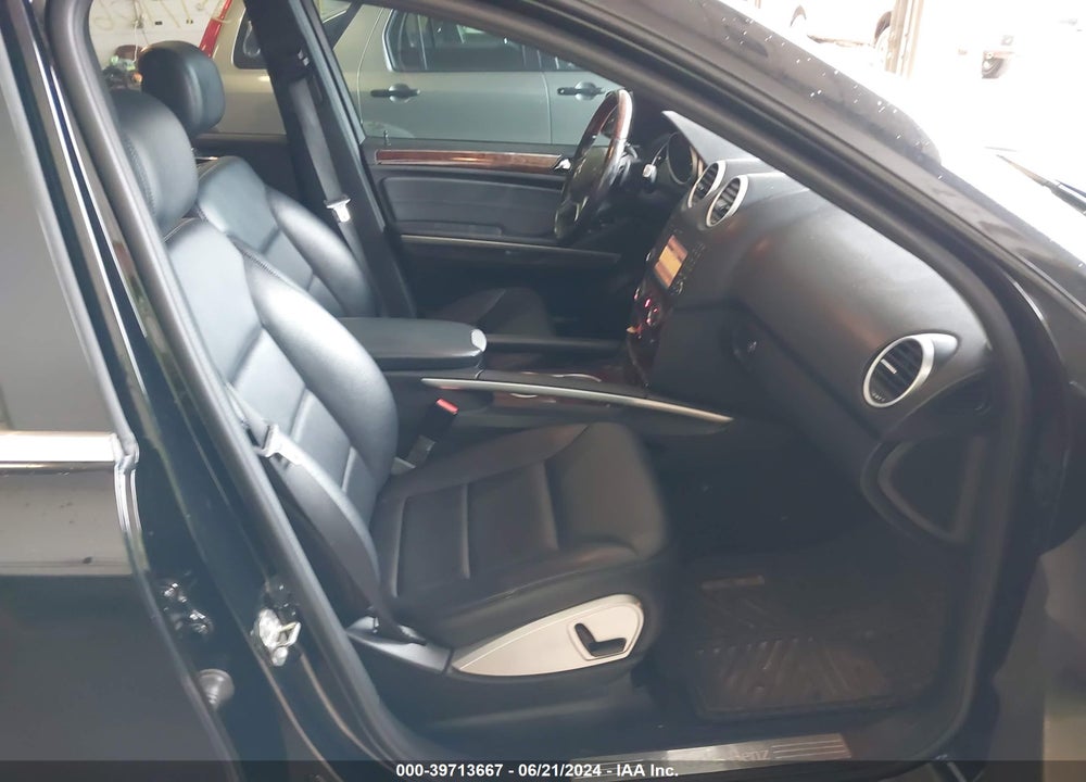 2011 MERCEDES-BENZ ML 550 4MATIC VIN: 4JGBB7CB5BA713543