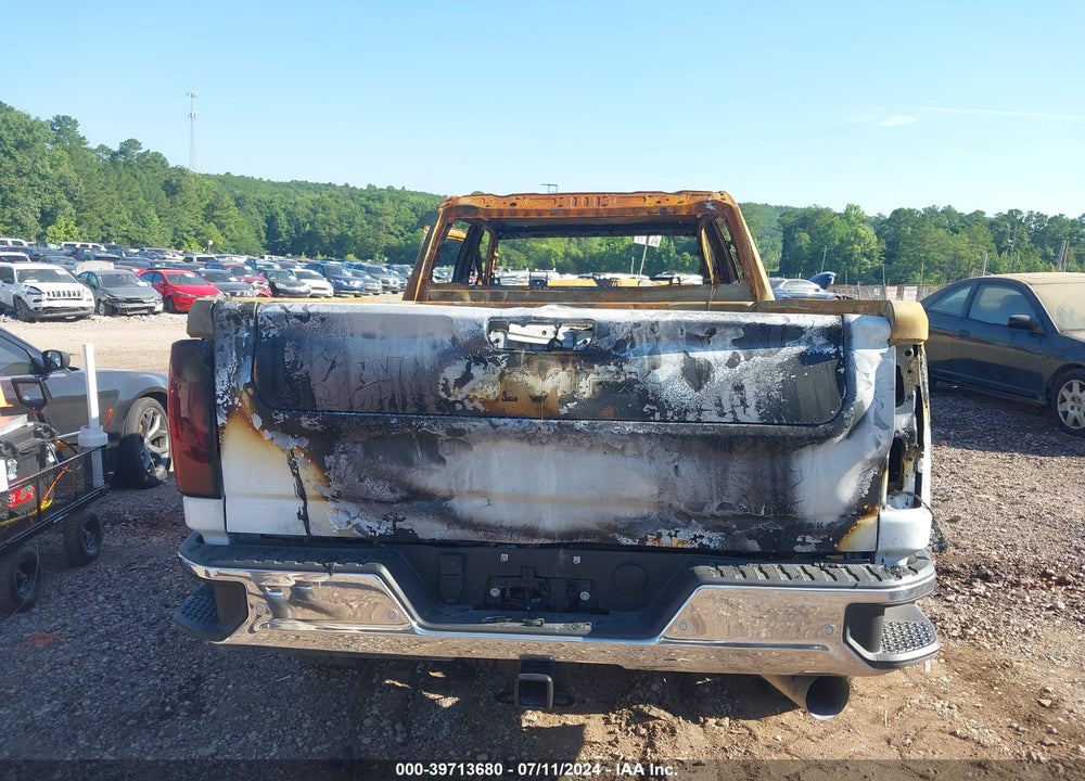 2024 GMC SIERRA 2500HD 4WD  STANDARD BED SLT VIN: 1GT49NEY9RF127973
