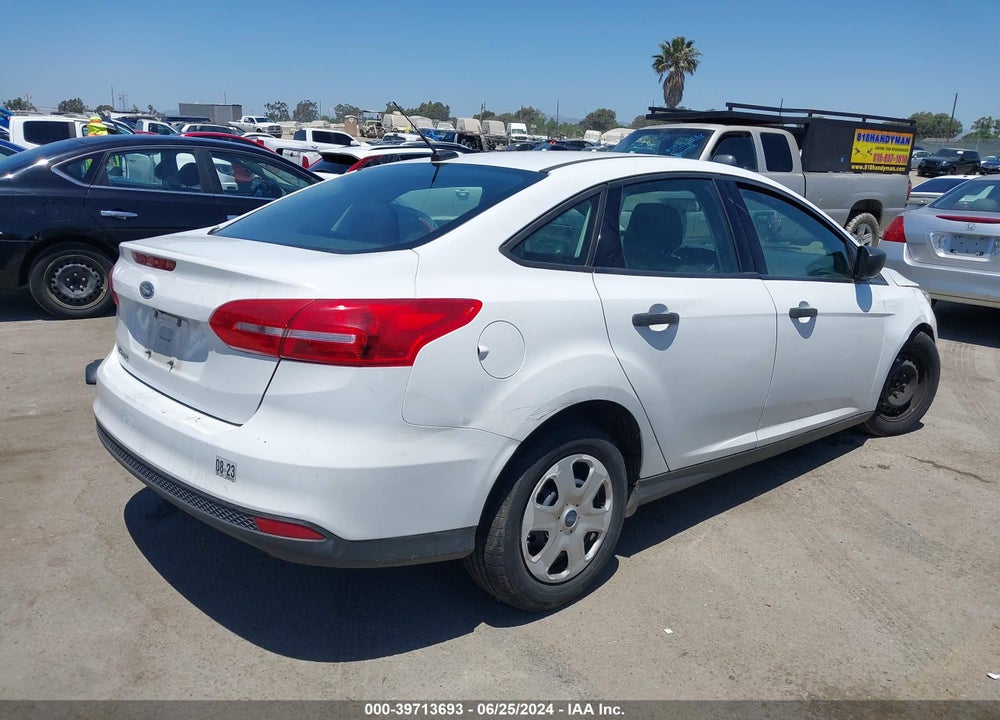 2018 FORD FOCUS S VIN: 1FADP3E29JL261206