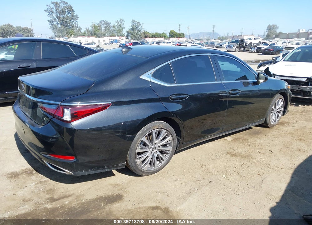 2021 LEXUS ES 350 VIN: 58ADZ1B13MU105833