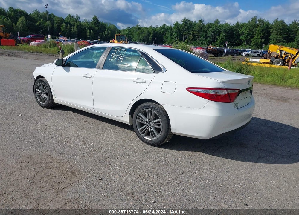 2015 TOYOTA CAMRY SE VIN: 4T1BF1FK2FU035237