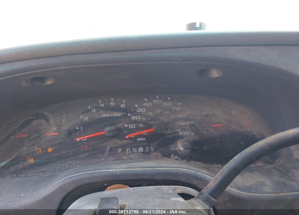 2004 FORD E-350 SUPER DUTY XL/XLT VIN: 1FBSS31LX4HA81324