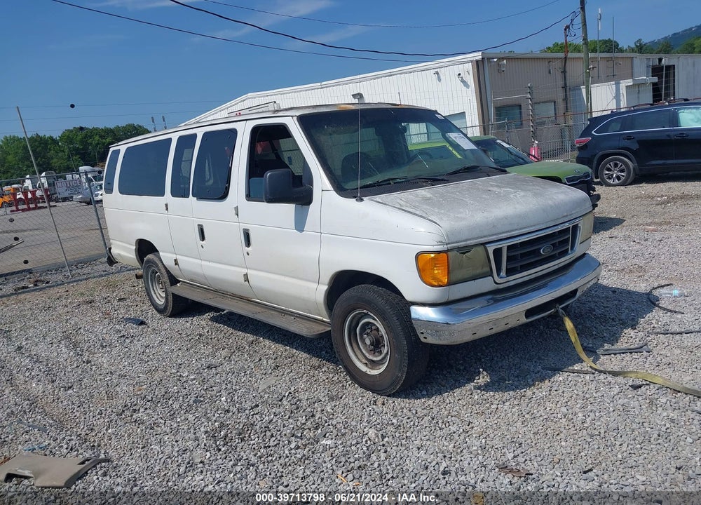 2004 FORD E-350 SUPER DUTY XL/XLT VIN: 1FBSS31LX4HA81324
