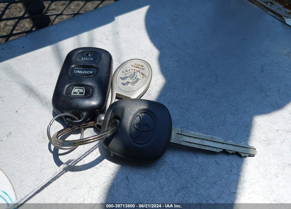 2004 TOYOTA 4RUNNER SR5 SPORT V8 VIN: JTEBT14R940044563