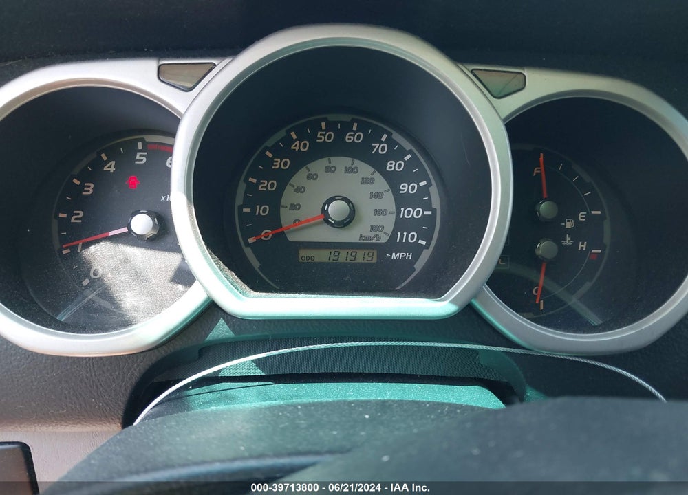 2004 TOYOTA 4RUNNER SR5 SPORT V8 VIN: JTEBT14R940044563