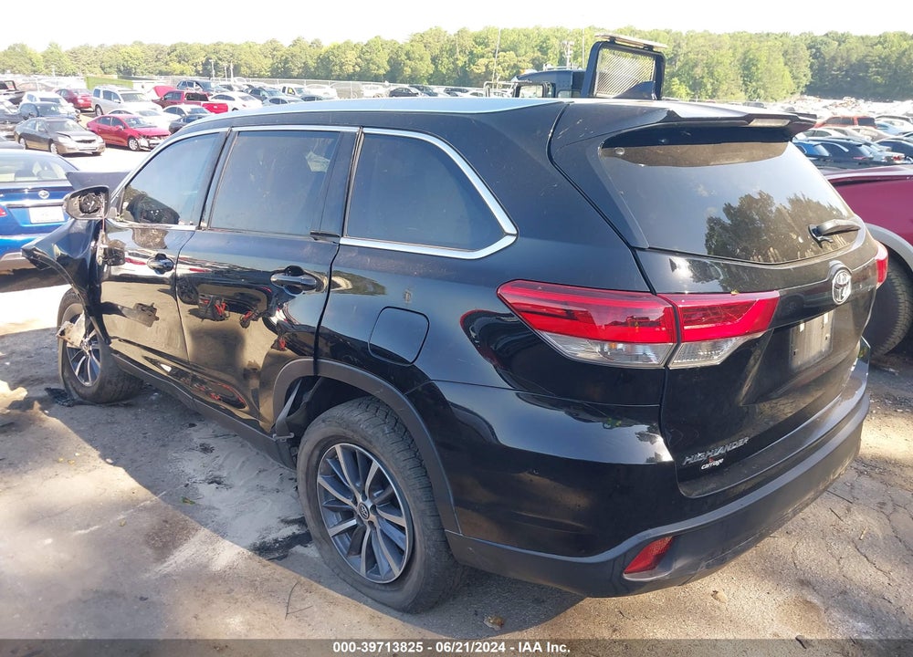 2019 TOYOTA HIGHLANDER XLE VIN: 5TDKZRFH2KS353775