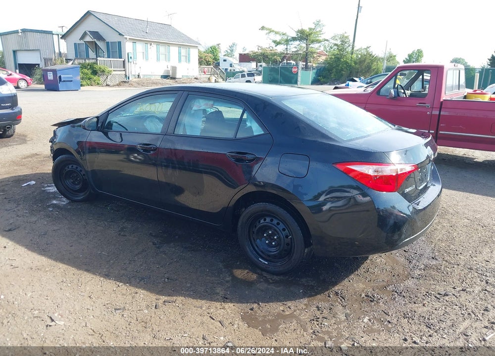 2018 TOYOTA COROLLA LE VIN: 5YFBURHE8JP741828
