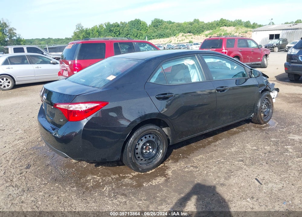 2018 TOYOTA COROLLA LE VIN: 5YFBURHE8JP741828