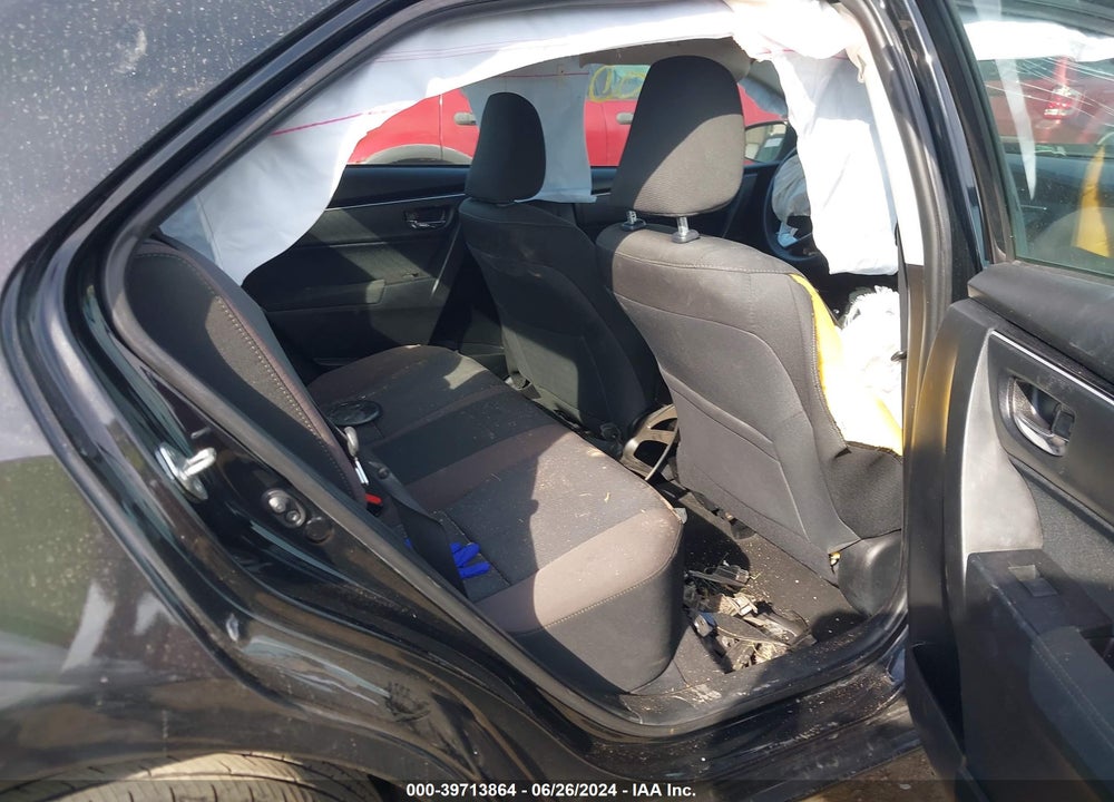2018 TOYOTA COROLLA LE VIN: 5YFBURHE8JP741828