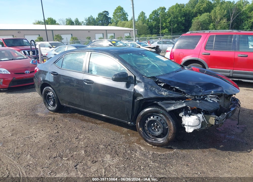 2018 TOYOTA COROLLA LE VIN: 5YFBURHE8JP741828