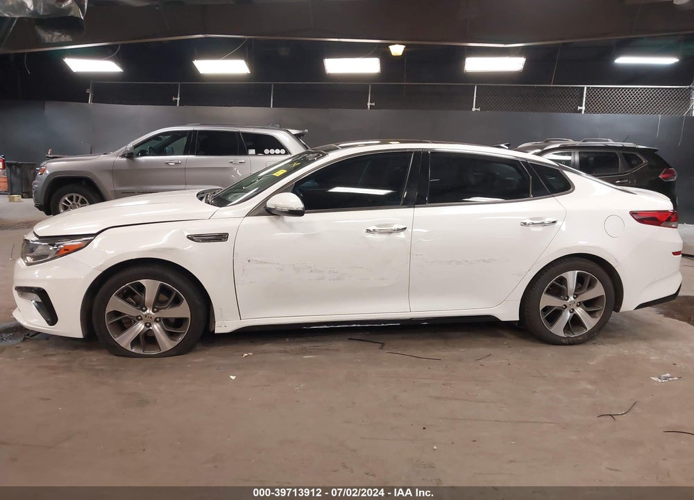 2019 KIA OPTIMA S VIN: 5XXGT4L34KG375653