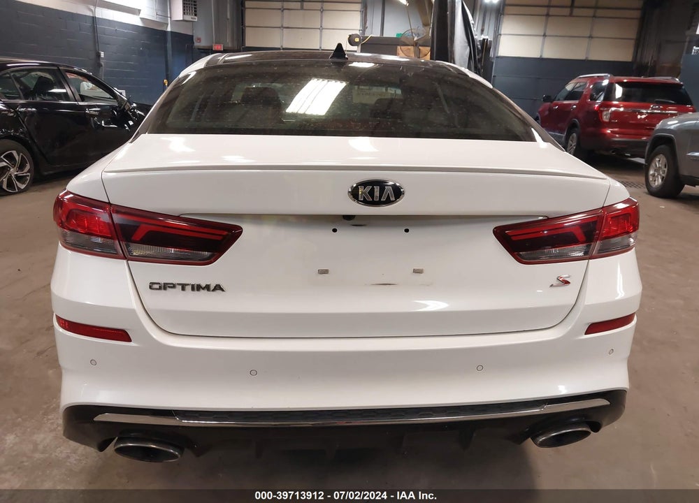 2019 KIA OPTIMA S VIN: 5XXGT4L34KG375653