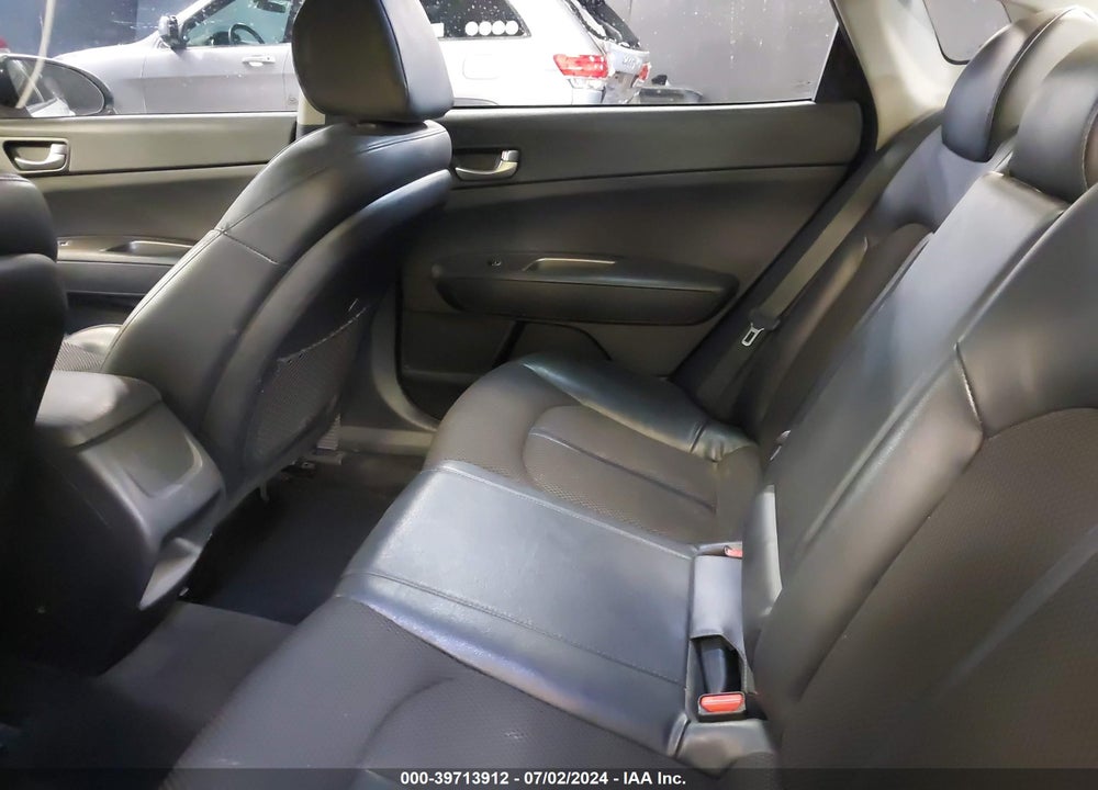 2019 KIA OPTIMA S VIN: 5XXGT4L34KG375653