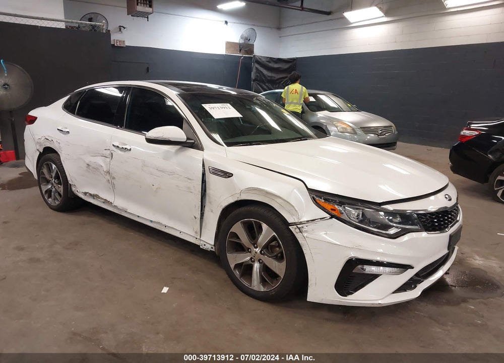 2019 KIA OPTIMA S VIN: 5XXGT4L34KG375653