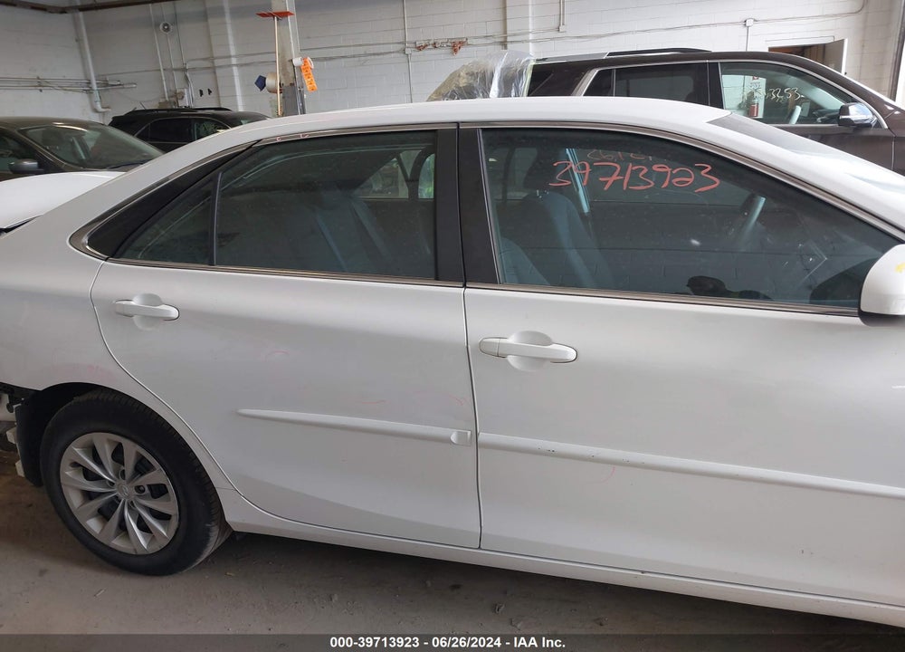 2017 TOYOTA CAMRY LE VIN: 4T1BF1FK4HU373418