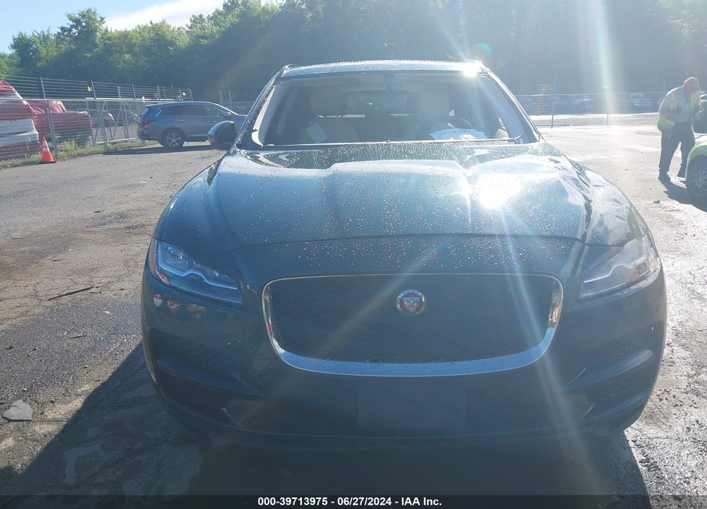 2018 JAGUAR F-PACE 30T PRESTIGE VIN: SADCK2GX1JA282445