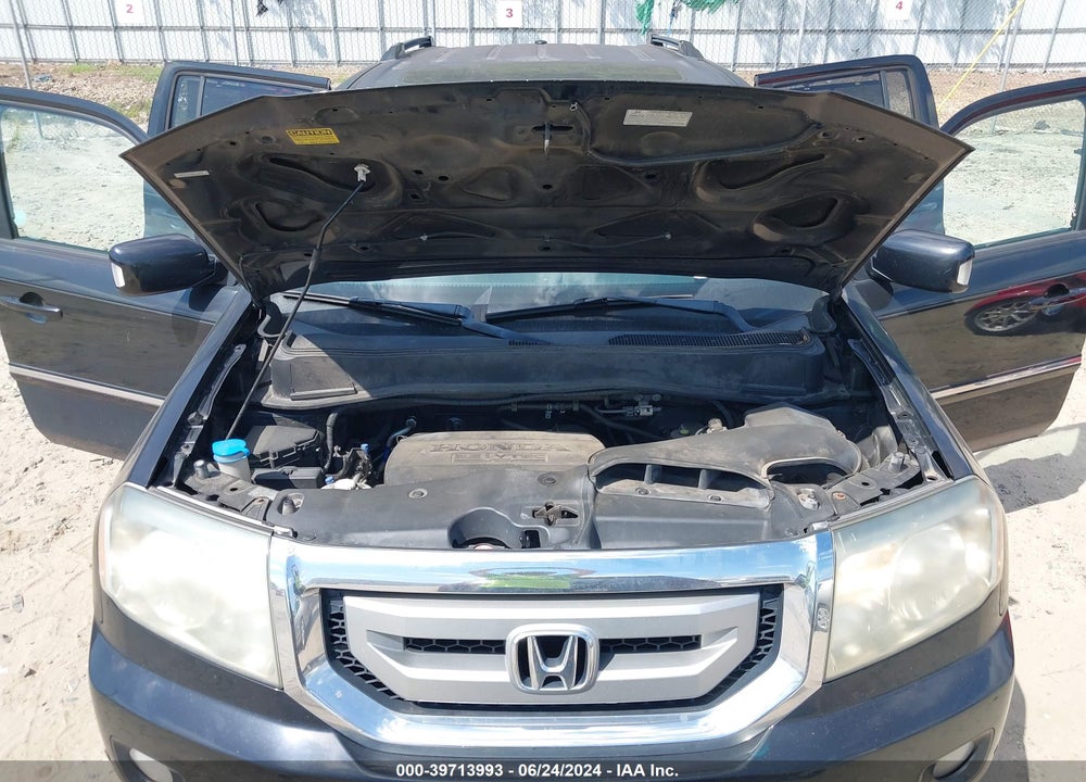 2011 HONDA PILOT TOURING VIN: 5FNYF4H98BB088375