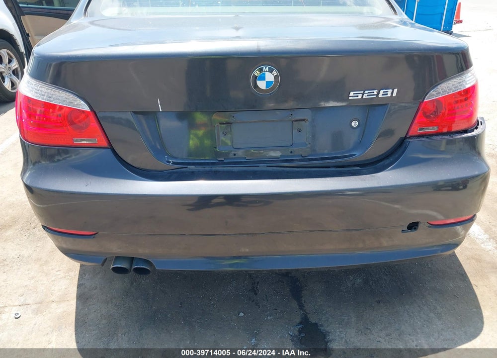 2008 BMW 528I VIN: WBANU53508CT16133