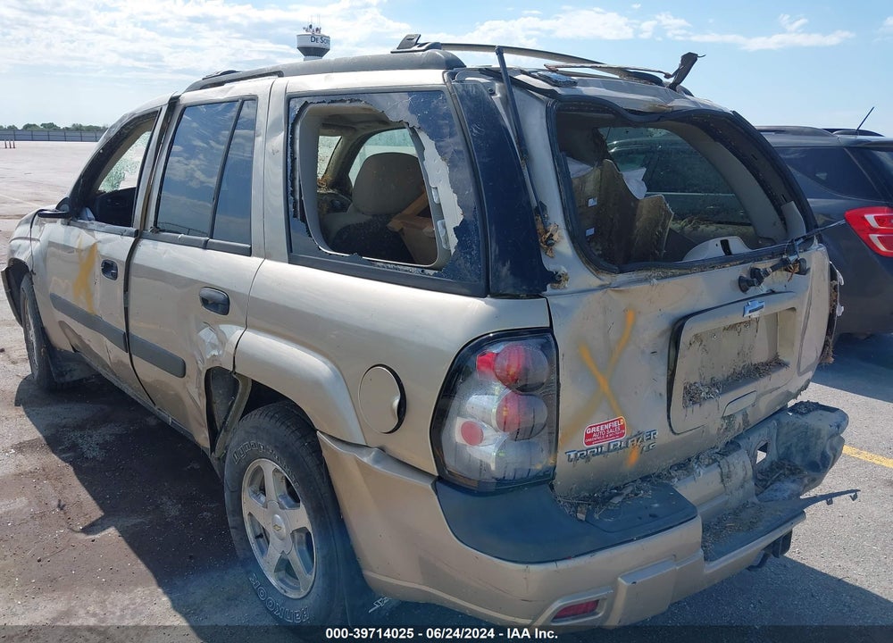 2005 CHEVROLET TRAILBLAZER LS VIN: 1GNDT13S752189003
