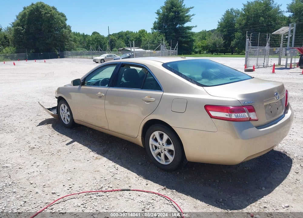 2011 TOYOTA CAMRY LE VIN: 4T1BF3EK4BU647480