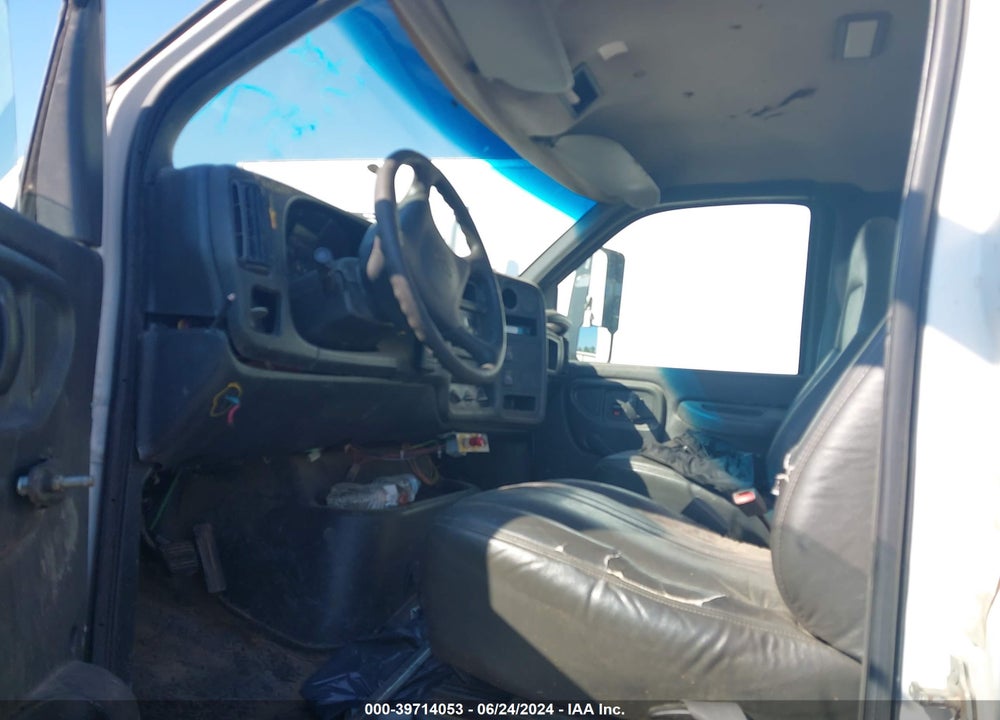 2005 CHEVROLET CC7500 VIN: 1GBJ7C1C45F534587