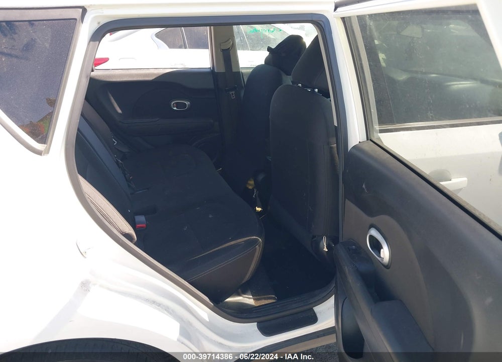 2016 KIA SOUL VIN: KNDJN2A27G7387665