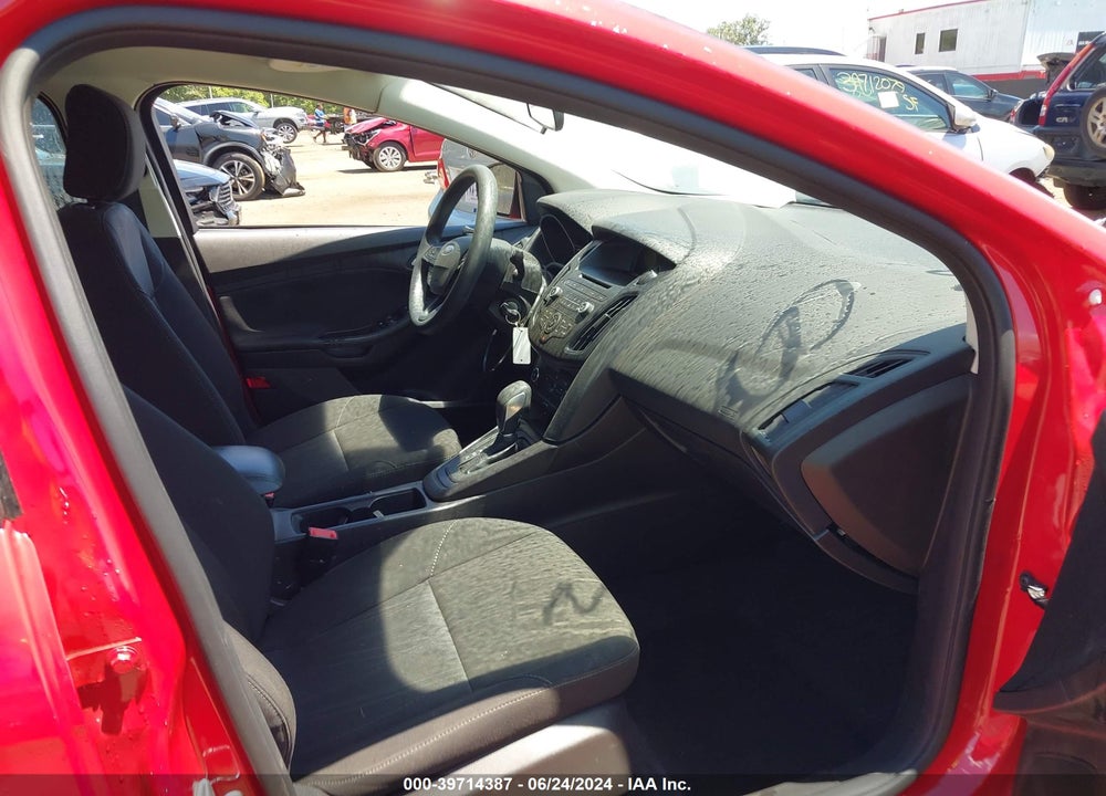 2017 FORD FOCUS SE VIN: 1FADP3F29HL288950