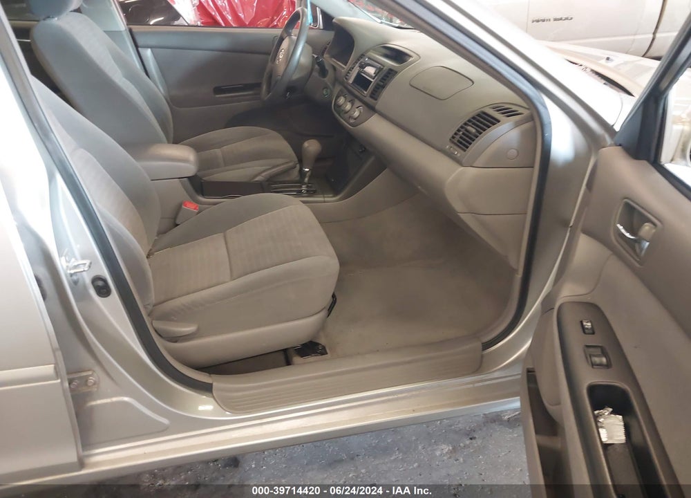 2005 TOYOTA CAMRY LE VIN: 4T1BE32K05U558663