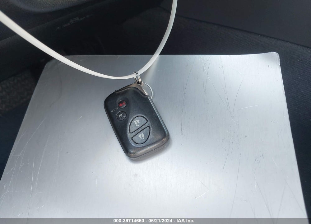 2009 LEXUS IS 250 VIN: JTHBK262095104185