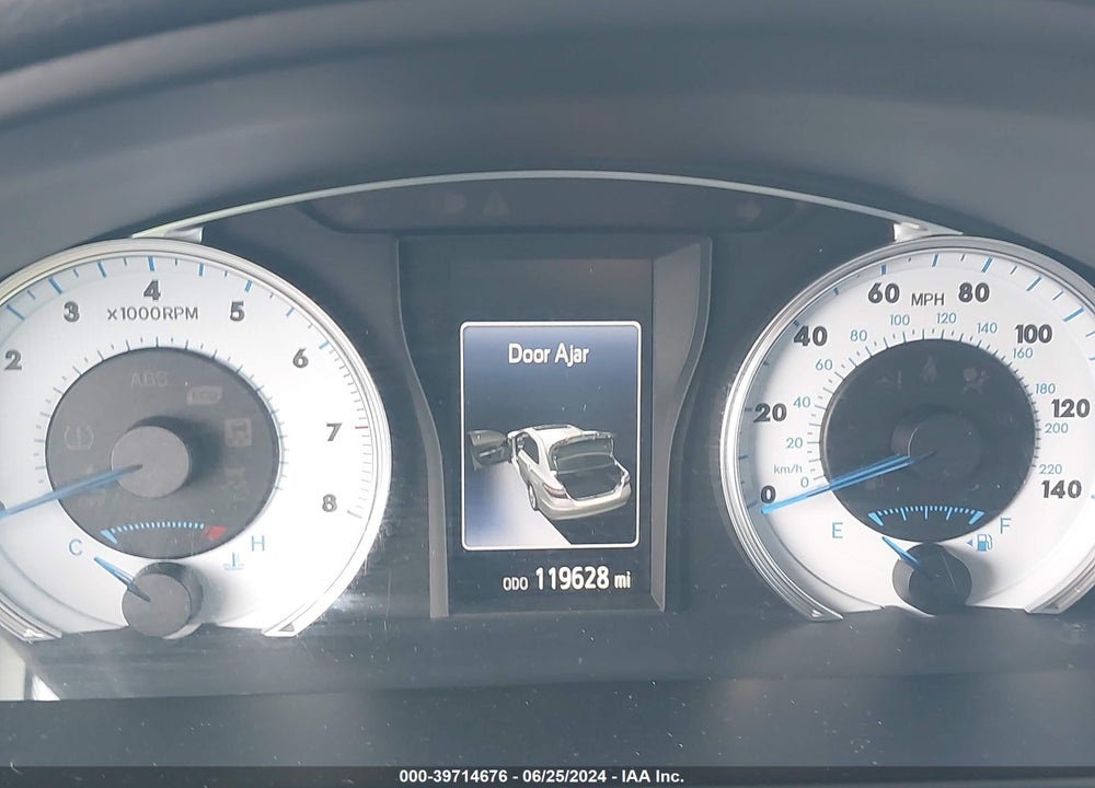 2016 TOYOTA CAMRY SE VIN: 4T1BF1FK1GU188418
