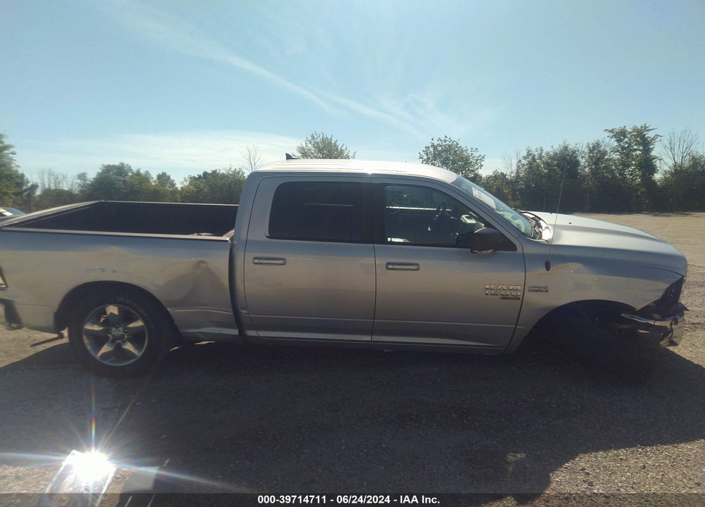 2019 RAM 1500 CLASSIC VIN: 1C6RR7TT2KS576604