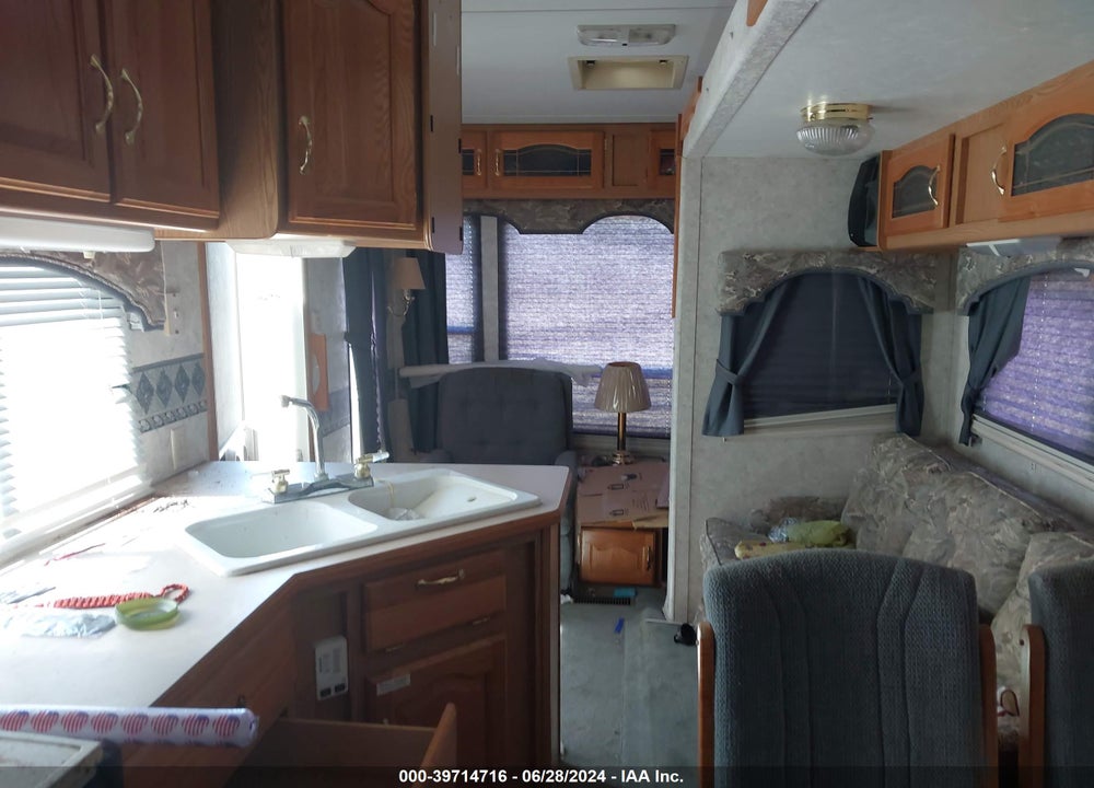 2002 KEYSTONE MONTANA VIN: 4YDF2952624057685