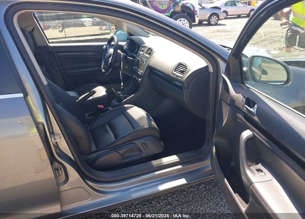 2011 VOLKSWAGEN JETTA SPORTWAGEN 2.0L TDI VIN: 3VWML7AJ7BM601962