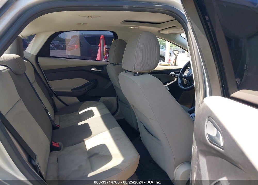2014 FORD FOCUS SE VIN: 1FADP3F29EL275546
