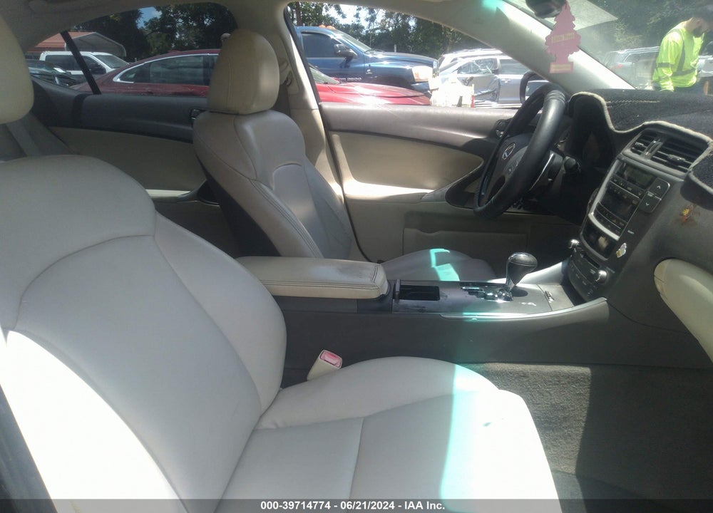 2009 LEXUS IS 250 VIN: JTHBK262695090969