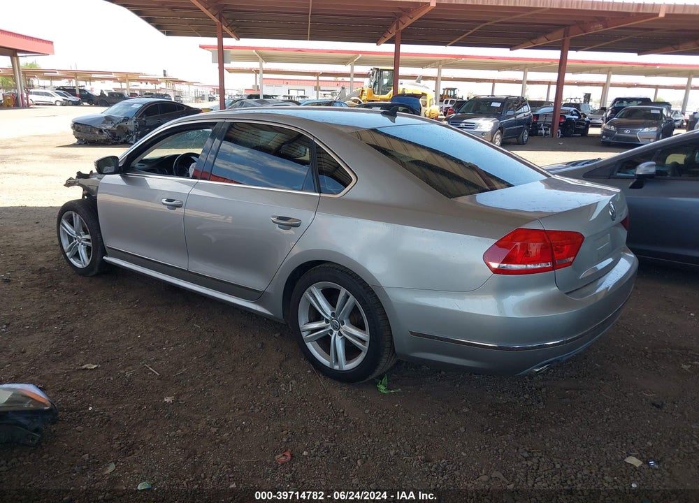 2013 VOLKSWAGEN PASSAT 2.0L TDI SE VIN: 1VWBN7A39DC078855