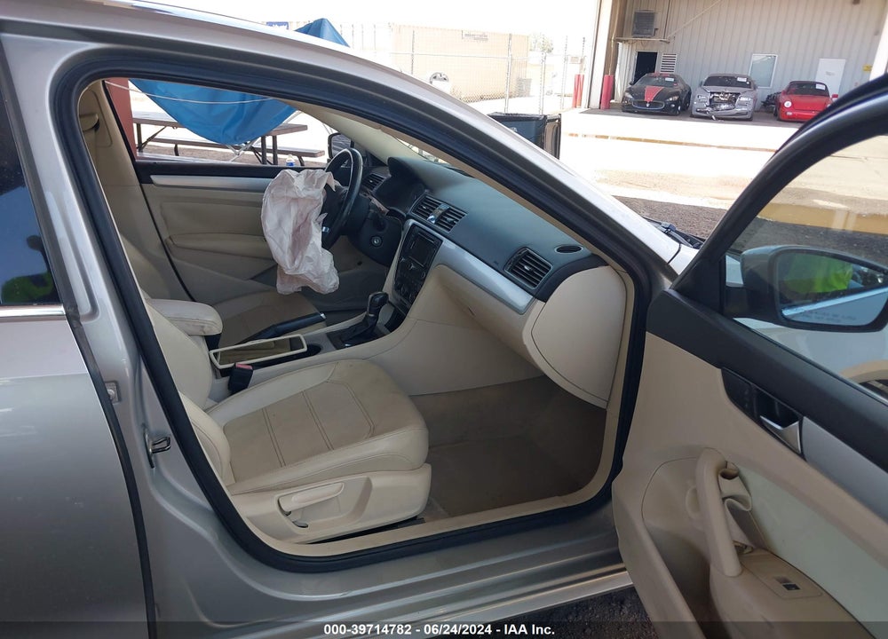 2013 VOLKSWAGEN PASSAT 2.0L TDI SE VIN: 1VWBN7A39DC078855