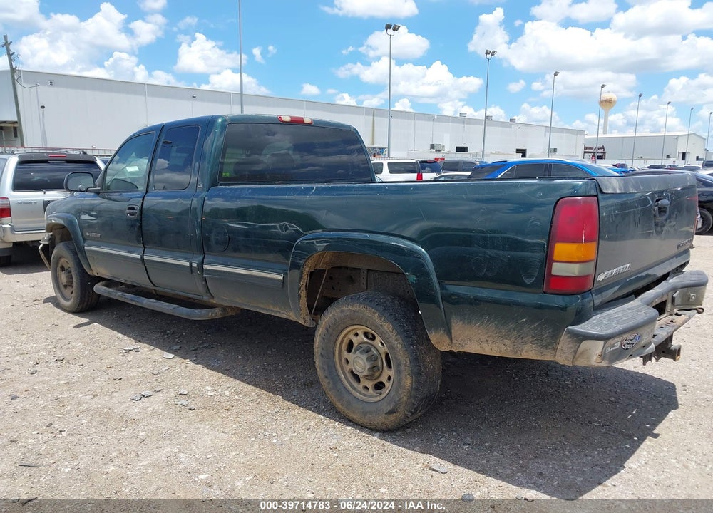 2002 CHEVROLET SILVERADO 2500HD LS VIN: 1GCHC29U02E102464