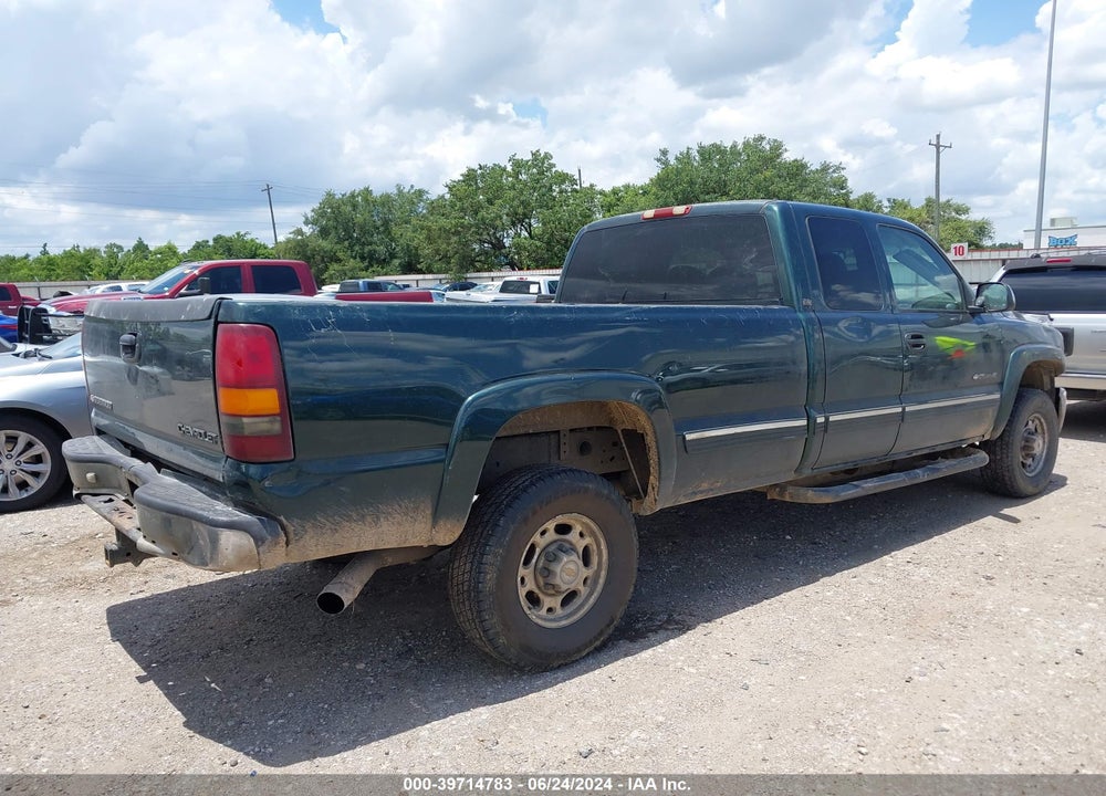 2002 CHEVROLET SILVERADO 2500HD LS VIN: 1GCHC29U02E102464