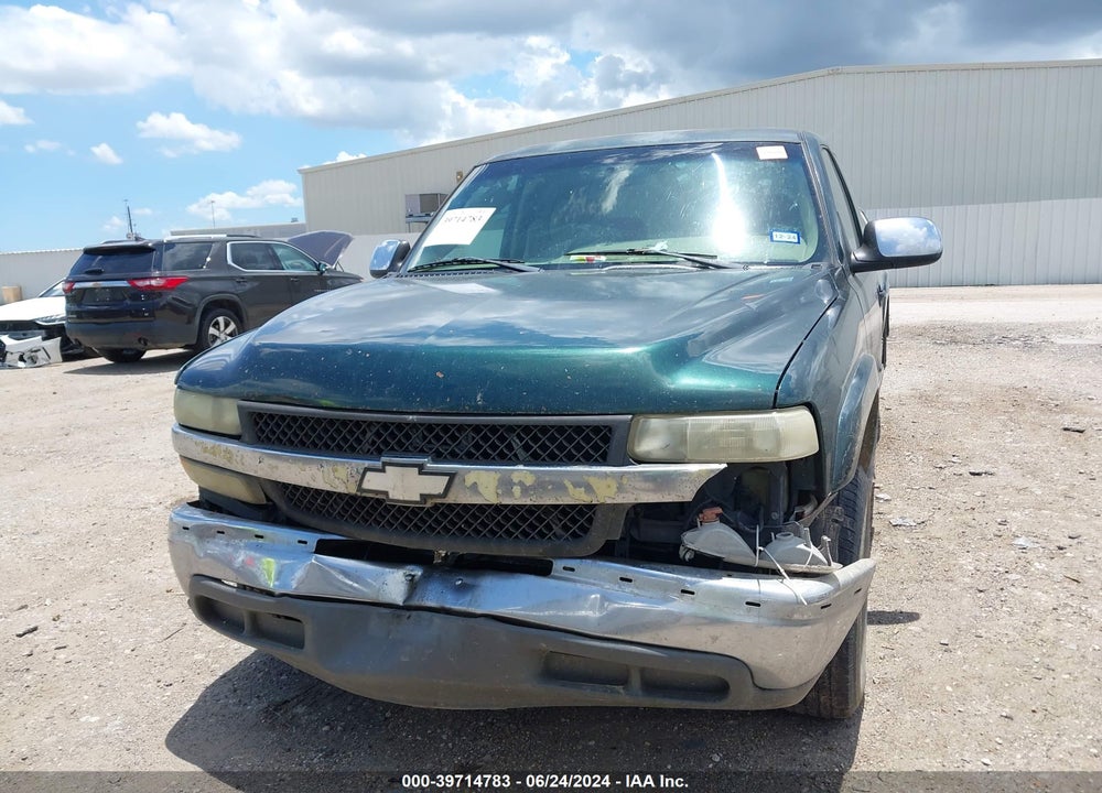 2002 CHEVROLET SILVERADO 2500HD LS VIN: 1GCHC29U02E102464