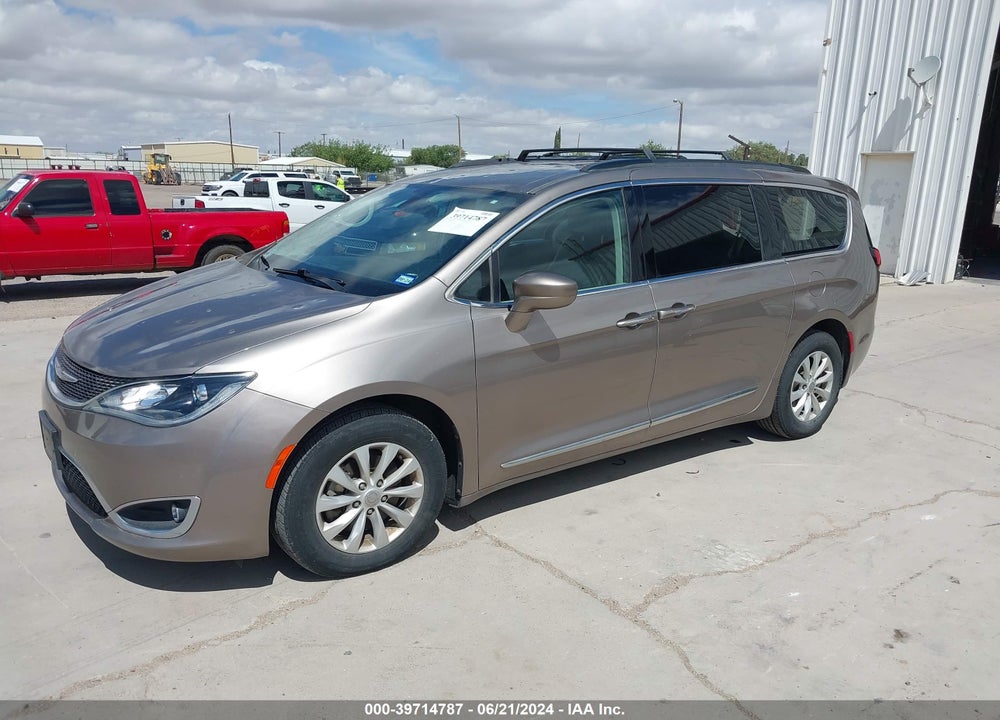2017 CHRYSLER PACIFICA TOURING L VIN: 2C4RC1BG1HR610733