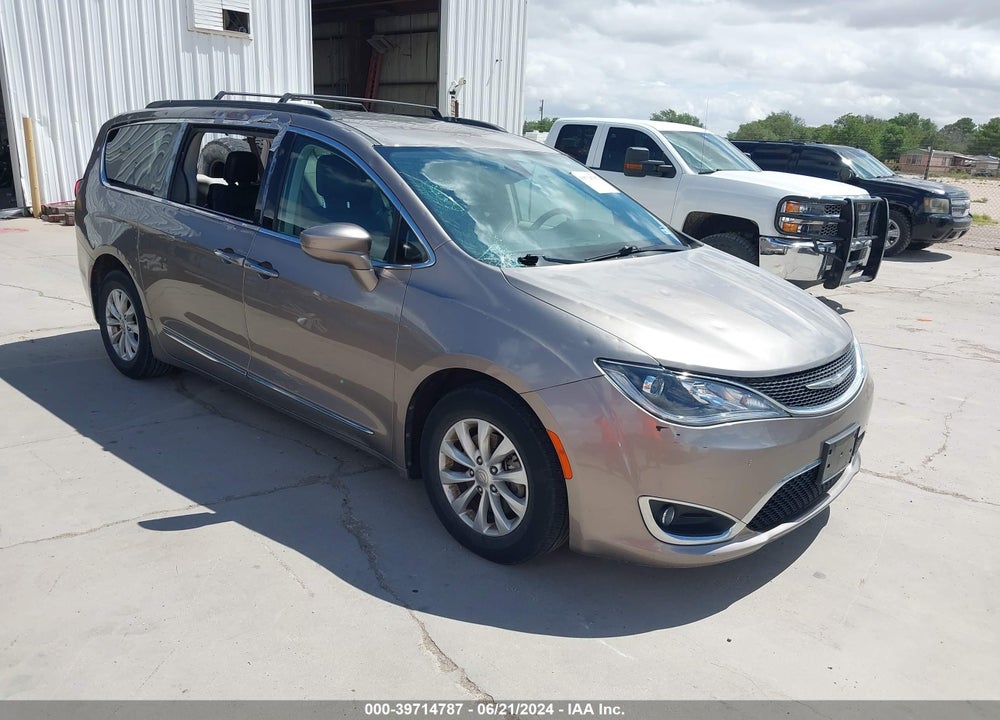2017 CHRYSLER PACIFICA TOURING L VIN: 2C4RC1BG1HR610733