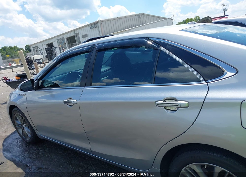 2015 TOYOTA CAMRY SE VIN: 4T1BF1FK5FU045230