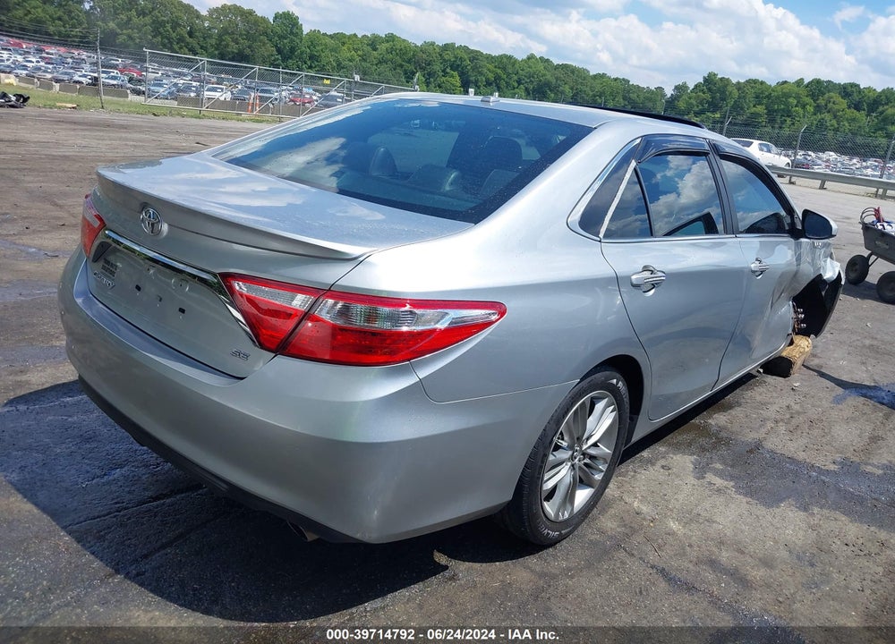 2015 TOYOTA CAMRY SE VIN: 4T1BF1FK5FU045230